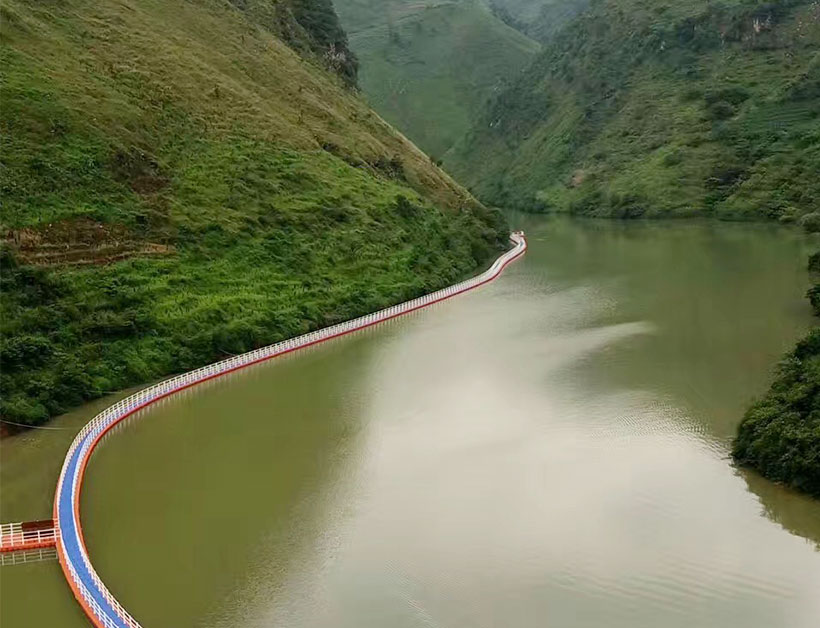 贵州红果水上浮桥